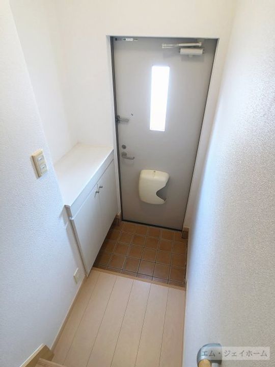 滋賀県甲賀市水口町名坂(アパート)の賃貸物件の玄関