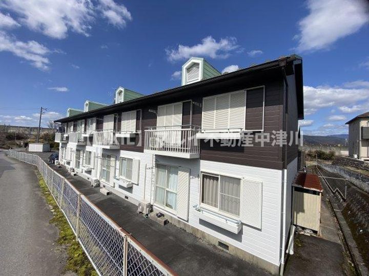 ハイツ恵那山 B棟の外観