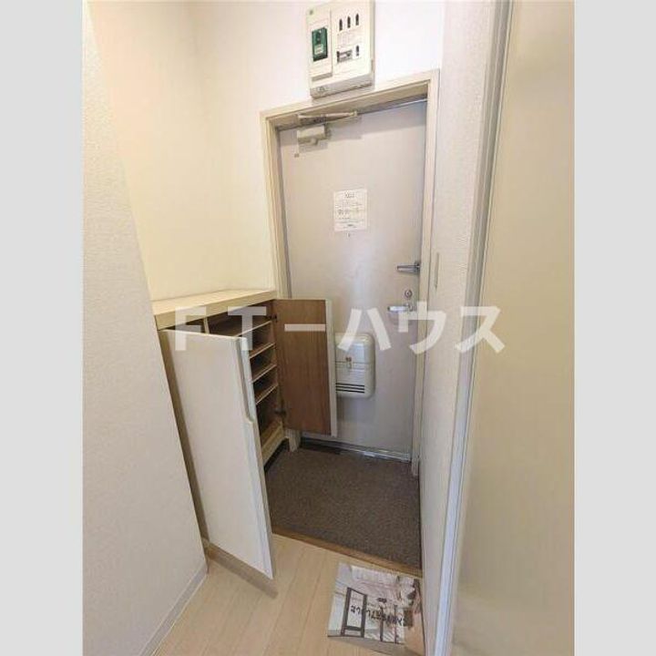 千葉県千葉市花見川区朝日ケ丘1(アパート)の賃貸物件の玄関