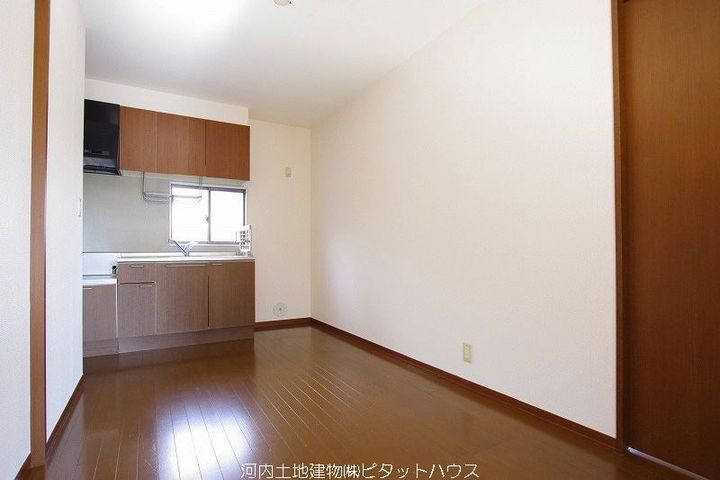 ハピネスタウン Eの居間
