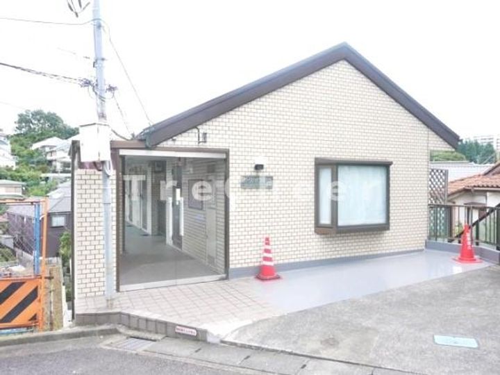 神奈川県川崎市麻生区百合丘1(マンション)の賃貸物件の外観