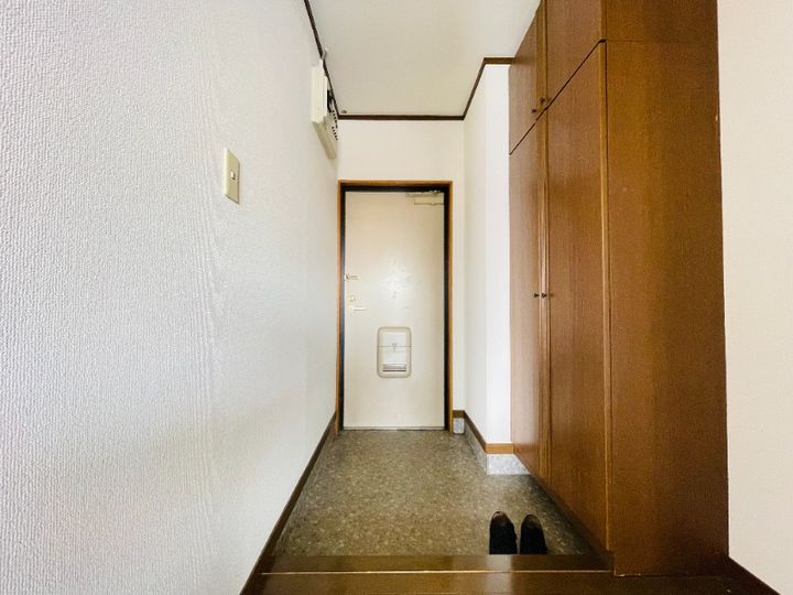 ベルドミール長房の玄関