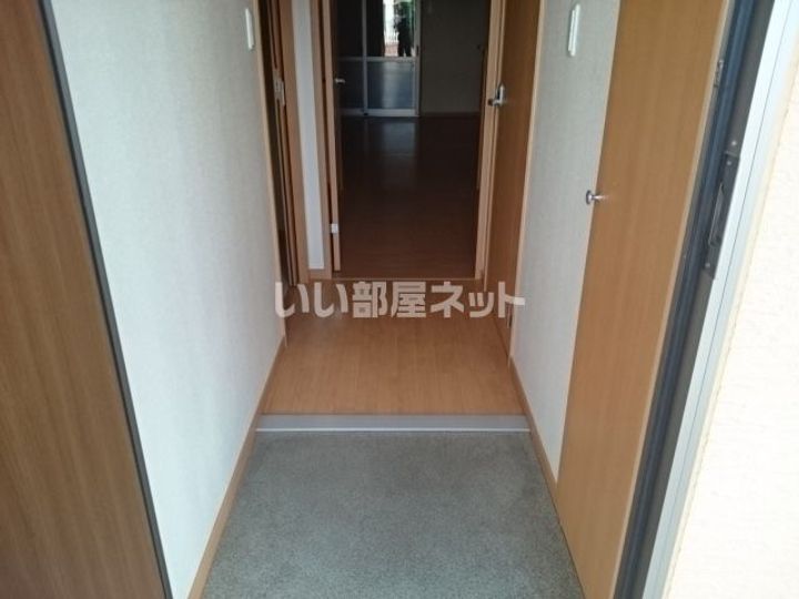 栃木県小山市東城南4(アパート)の賃貸物件の玄関