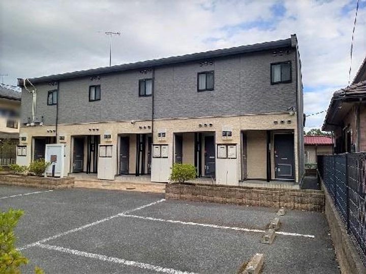 レオパレスひまわり荘上三川の外観