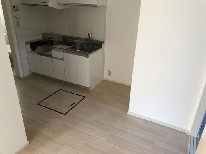 ファンメゾンIIBの居間