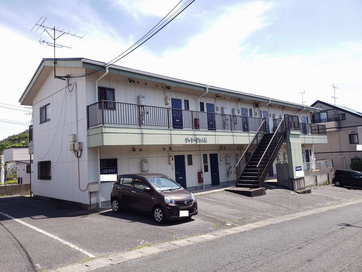 山口県下関市熊野西町(アパート)の賃貸物件の外観