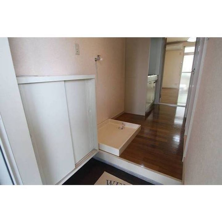 メゾン温水の玄関