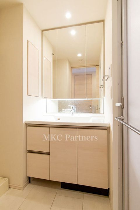 オーブレジデンス神南の内装