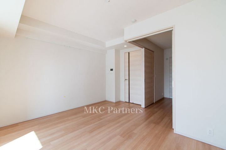 オーブレジデンス神南の居間