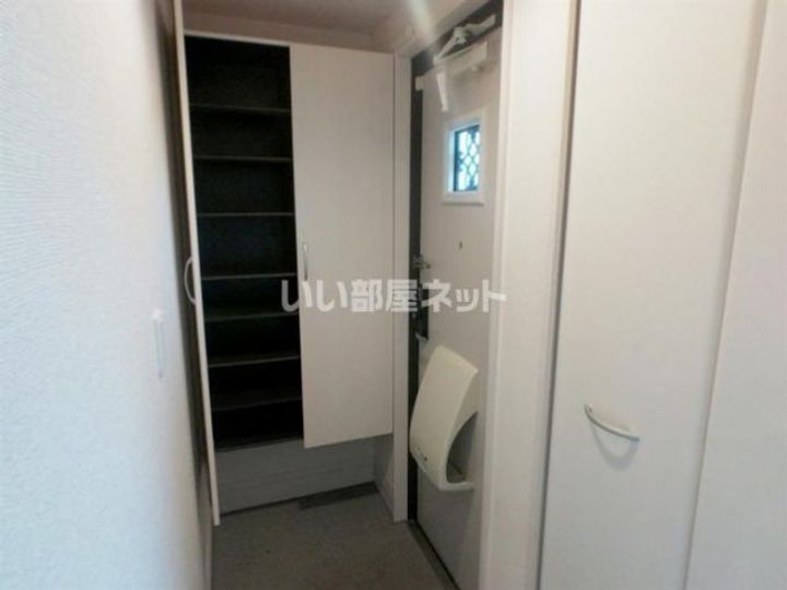 大阪府枚方市村野東町(アパート)の賃貸物件の玄関