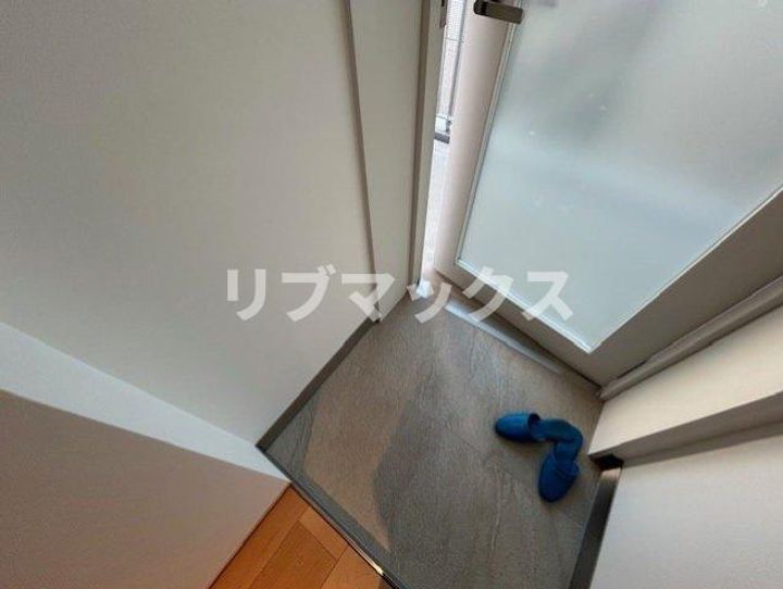 JP noie 横浜平沼の玄関