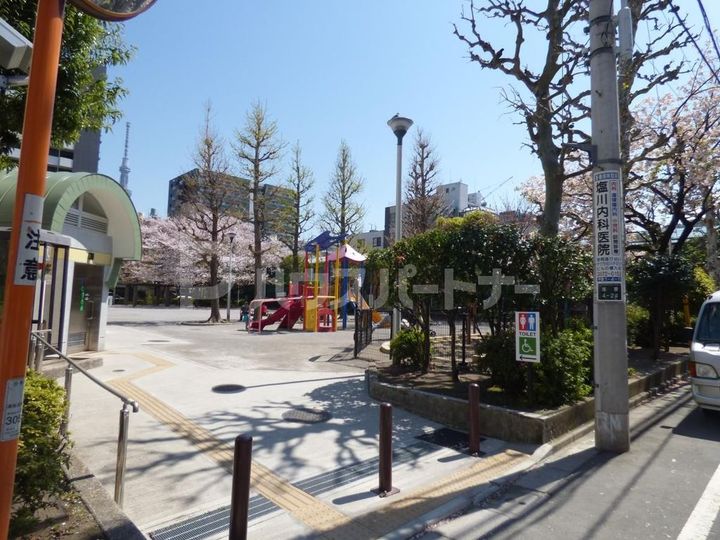 ブランクレール浅草の周辺