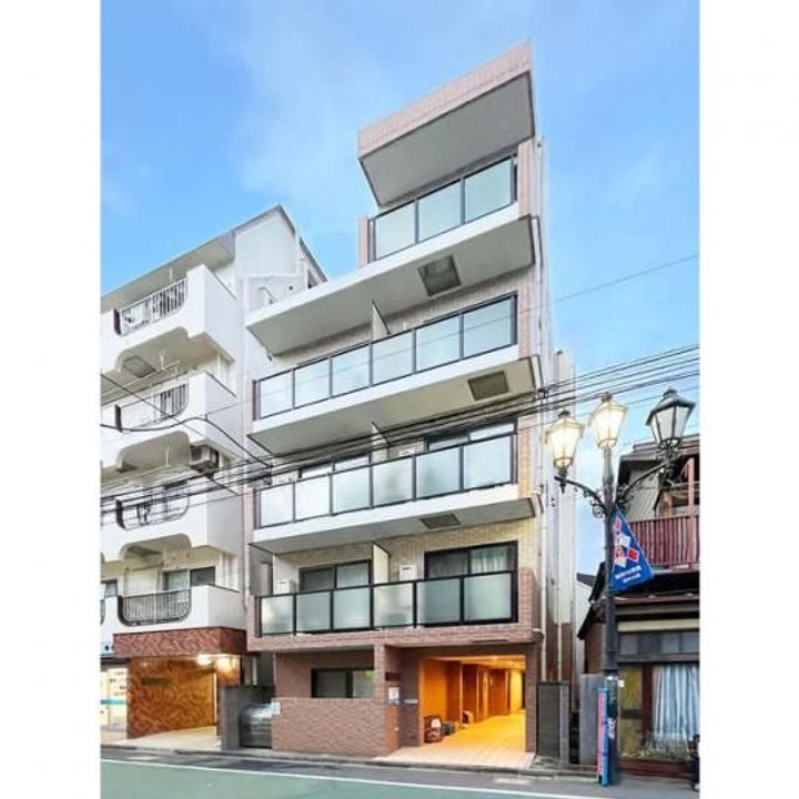 ルクス板橋の外観