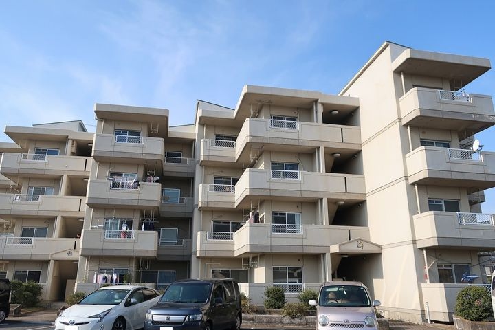 香川県丸亀市川西町北(マンション)の賃貸物件の外観