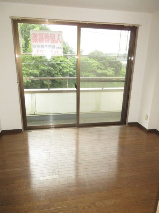 柿ノ木マンションの居間