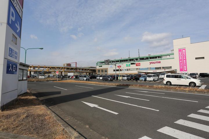 クレストール・ミユキの周辺