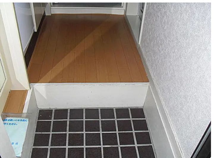 ジュネパレス市川第3の玄関