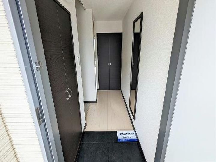 レオネクストお茶屋口の玄関