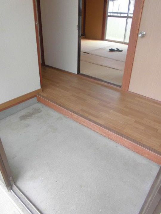 黒羽アパート(本内)の玄関