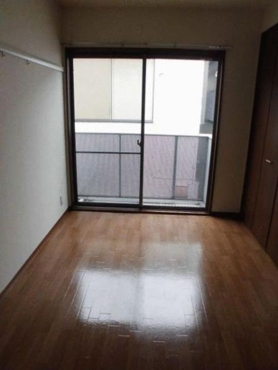 クレール子母口の居間