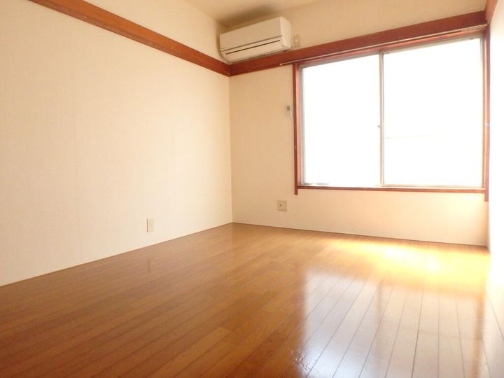 テラスとーざんの居間