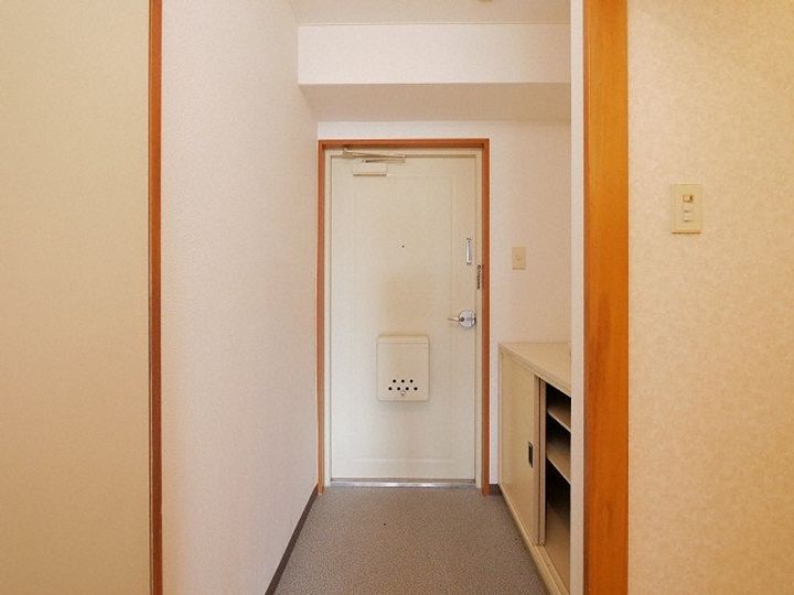 北海道札幌市中央区南五条西7(マンション)の賃貸物件の玄関