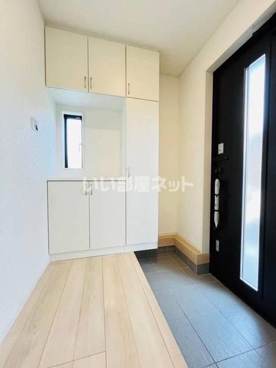 埼玉県春日部市一ノ割4(一戸建)の賃貸物件の玄関