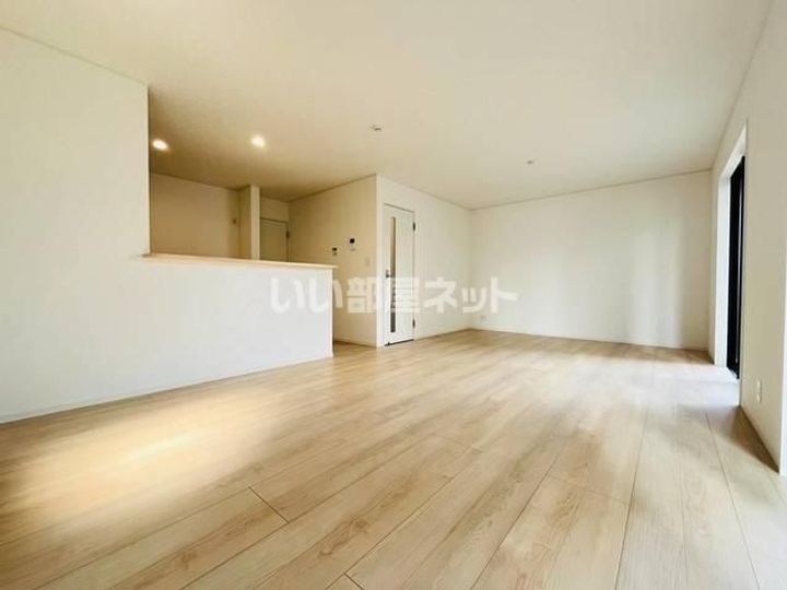 埼玉県春日部市一ノ割4(一戸建)の賃貸物件の居間