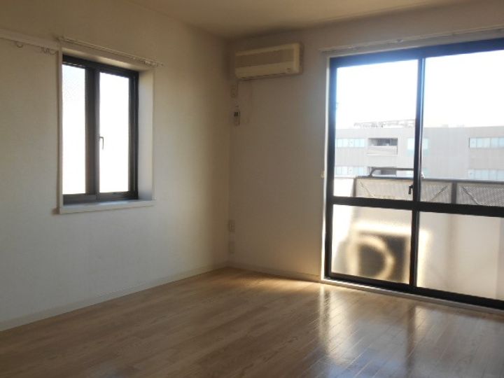 ヒルトップ金沢文庫IIの内装