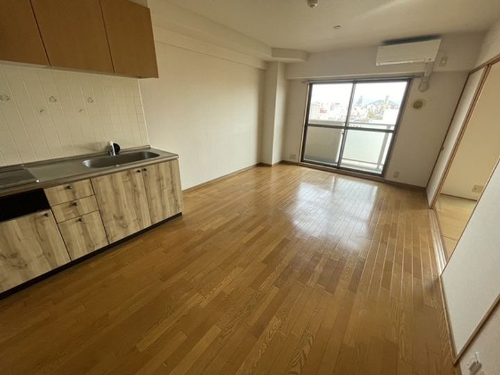 フェリシア西広島駅前の居間