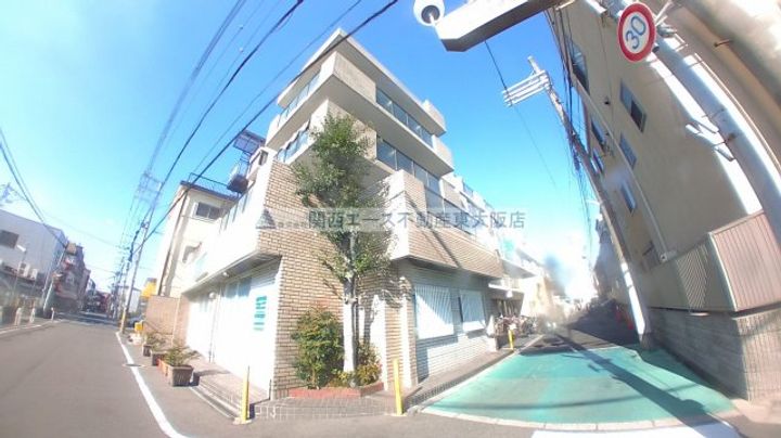 ギャレ近大前の外観