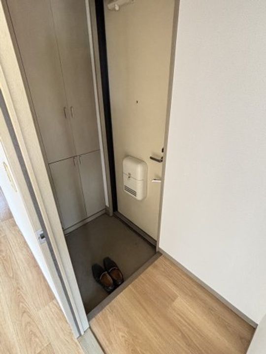 クレストハウスの玄関