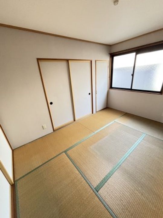 クレストハウスの居間