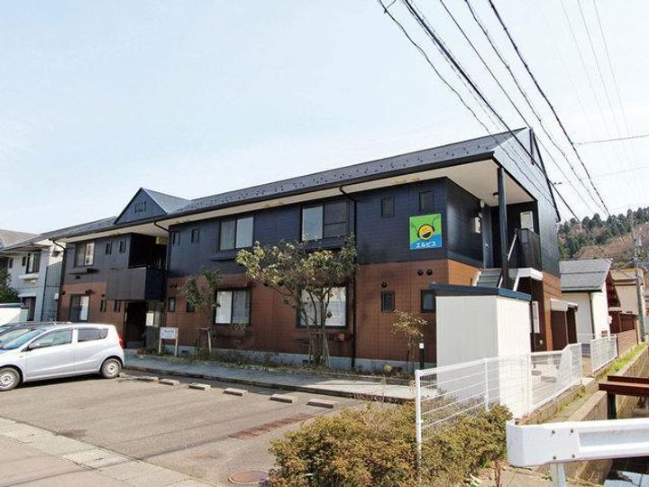 メゾンアイリスの外観
