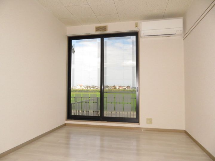 ダンケタカミヤIIの居間