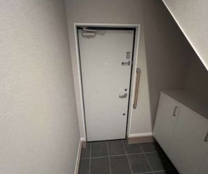 東京都町田市三輪町(一戸建)の賃貸物件の玄関