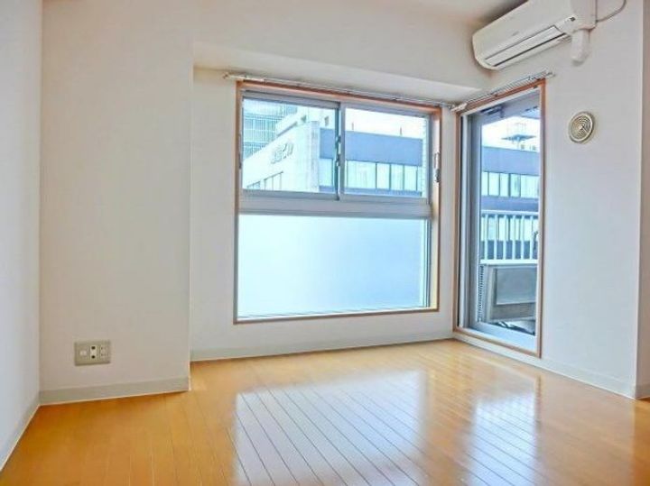 プレール・ドゥーク神田の居間