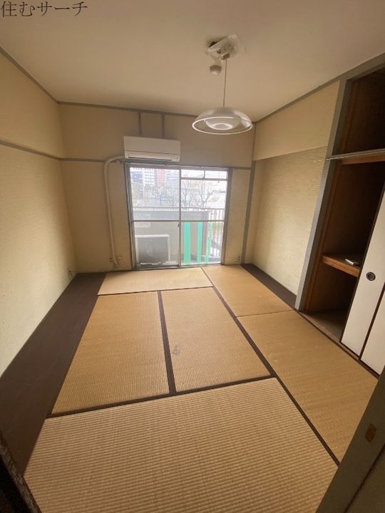 マンション太平洋の居間