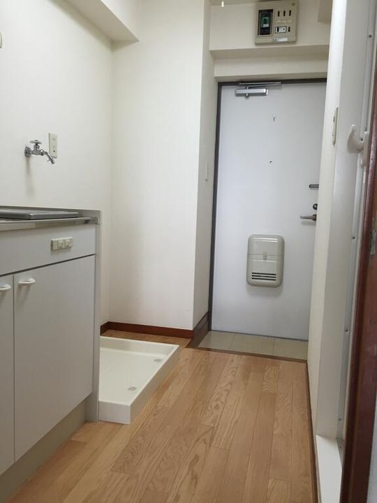 永野ハイツの玄関