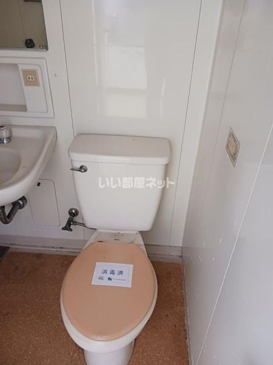 朋栄ハイツの内装