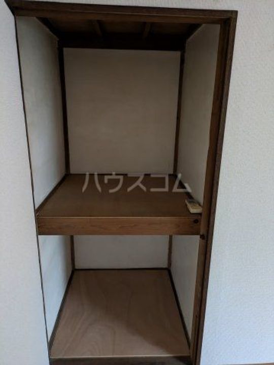 岡村アパートの内装