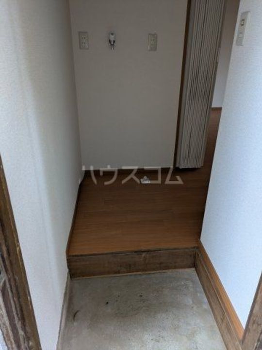 岡村アパートの玄関