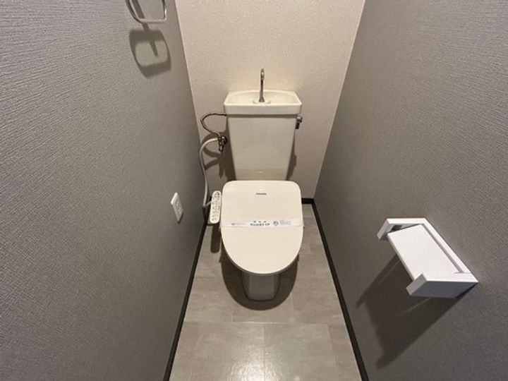 鶴江アレーの内装