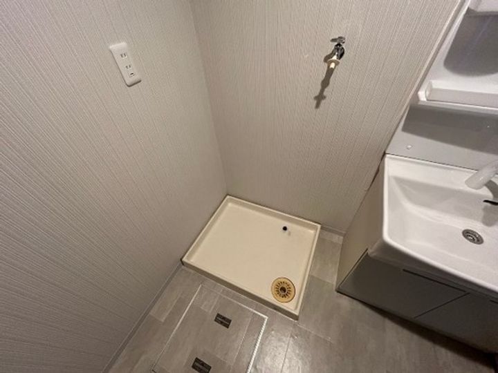 鶴江アレーの内装