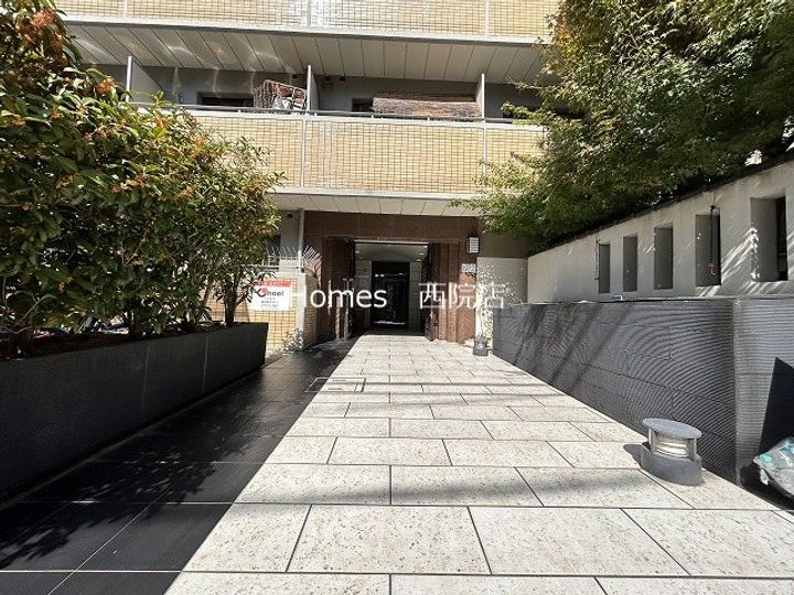 ヤングヴィレッジ嵯峨の地図