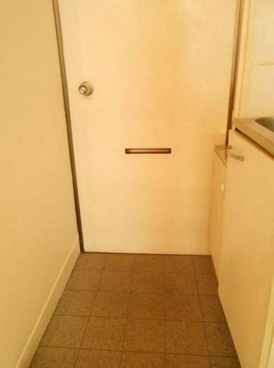 恵比寿セントラルの玄関