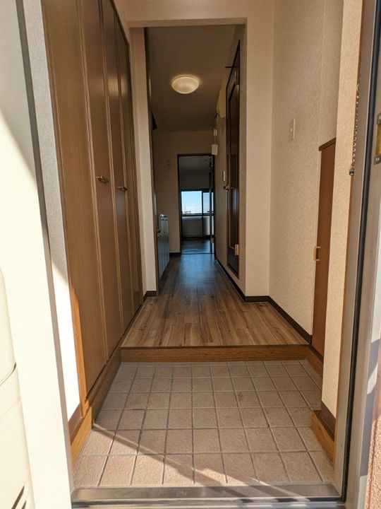 静岡県浜松市中央区丸塚町(マンション)の賃貸物件の玄関