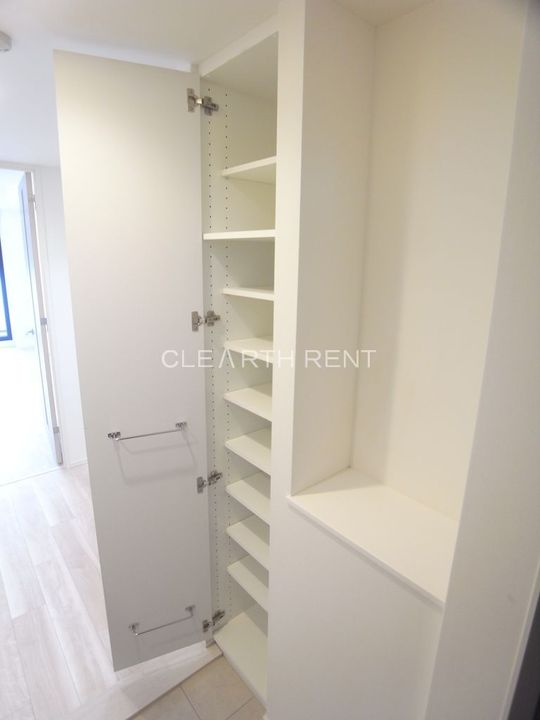 レックスガーデン神楽坂北町の玄関