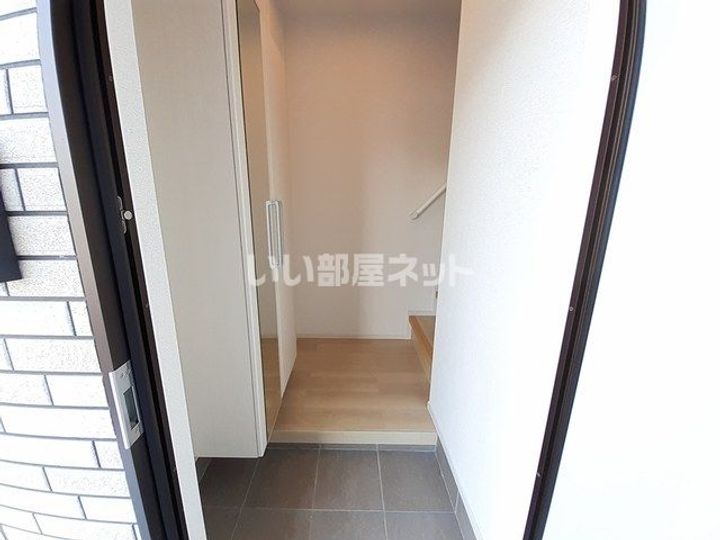 兵庫県高砂市阿弥陀町南池(アパート)の賃貸物件の玄関