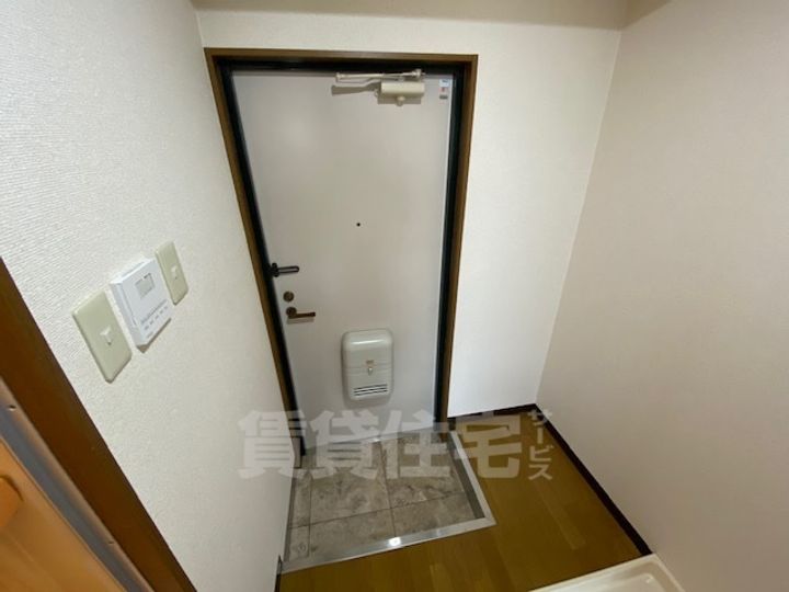 大阪府高槻市庄所町(マンション)の賃貸物件の玄関